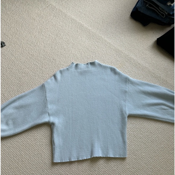 Line and Dot Blue Sweater with Balloon Sleeve Size Large - Picture 2 of 4